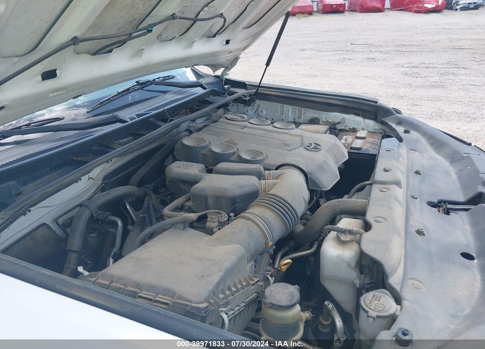 2011 TOYOTA 4RUNNER SR5 V6 VIN: JTEZU5JR1B5021494