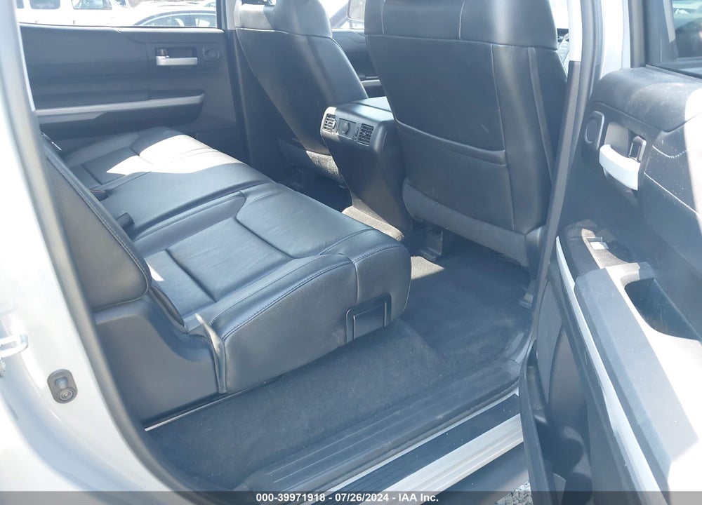 2018 TOYOTA TUNDRA LIMITED 5.7L V8 VIN: 5TFHY5F16JX769815