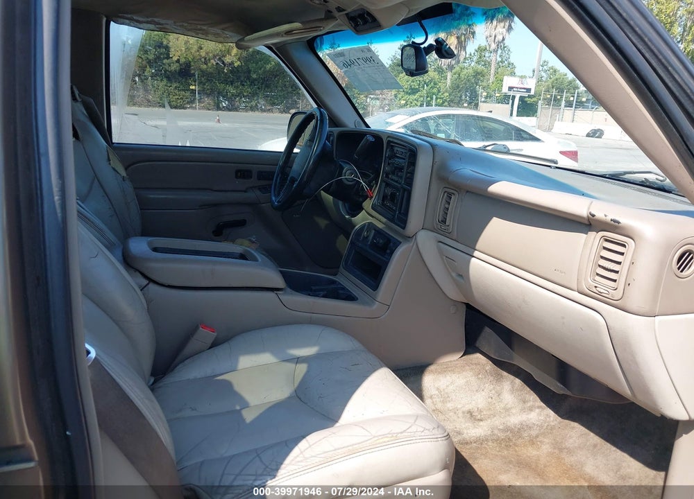 2004 CHEVROLET TAHOE LT VIN: 1GNEK13TX4J213945