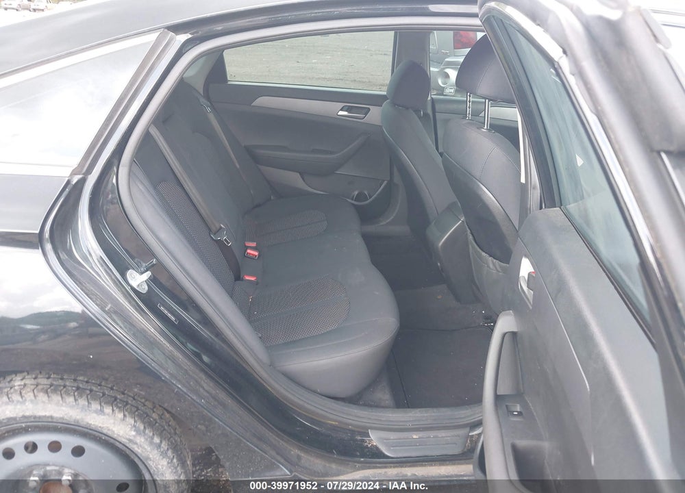 2018 HYUNDAI SONATA SE VIN: 5NPE24AF4JH631820