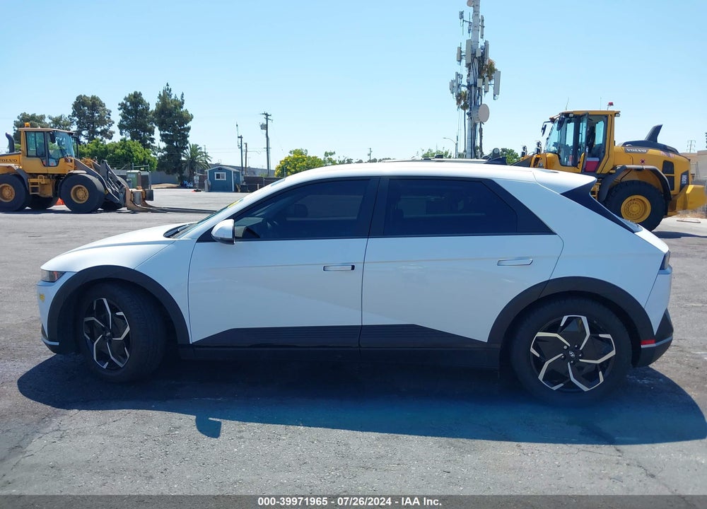 2022 HYUNDAI IONIQ 5 SE VIN: KM8KM4AEXNU109639