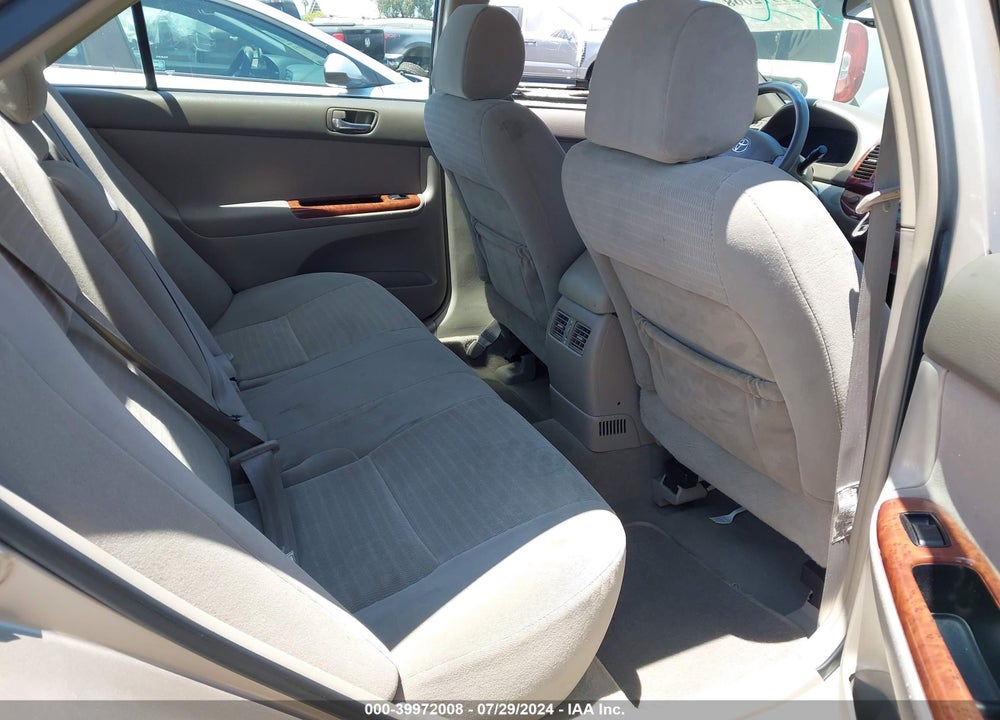 2005 TOYOTA CAMRY XLE VIN: 4T1BE32K95U521689