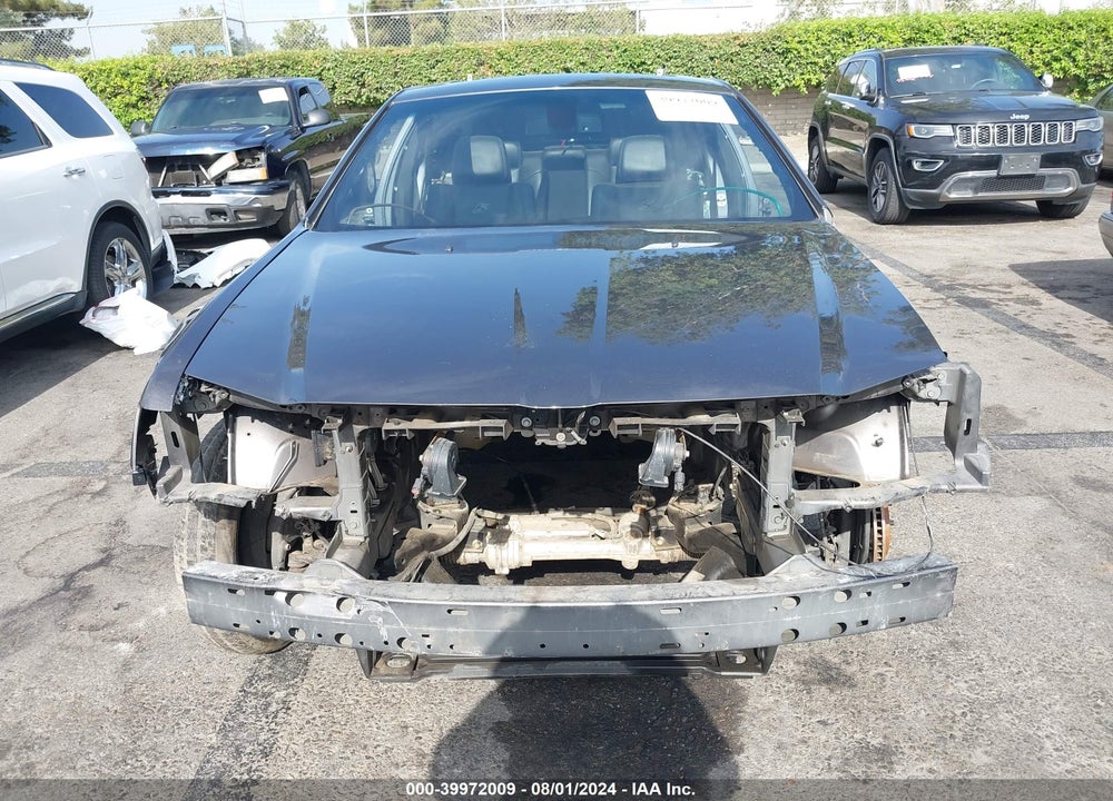 2018 CHRYSLER 300 VIN: 2C3CCABG3JH244750