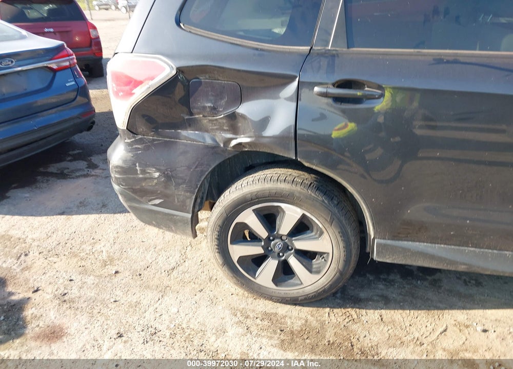 2018 SUBARU FORESTER 2.5I PREMIUM VIN: JF2SJAECXJH412963