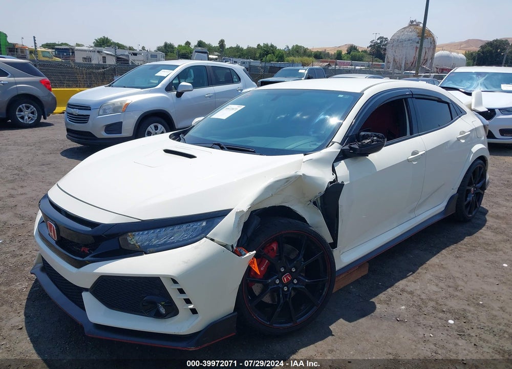 2018 HONDA CIVIC TYPE-R TOURING VIN: SHHFK8G7XJU202139