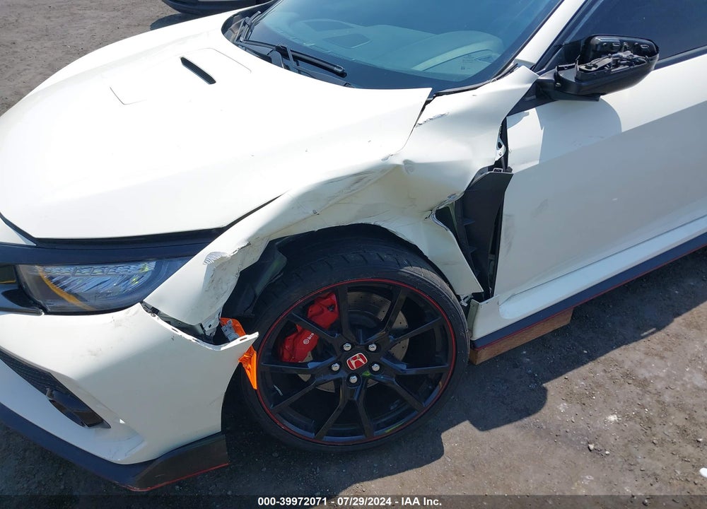 2018 HONDA CIVIC TYPE-R TOURING VIN: SHHFK8G7XJU202139