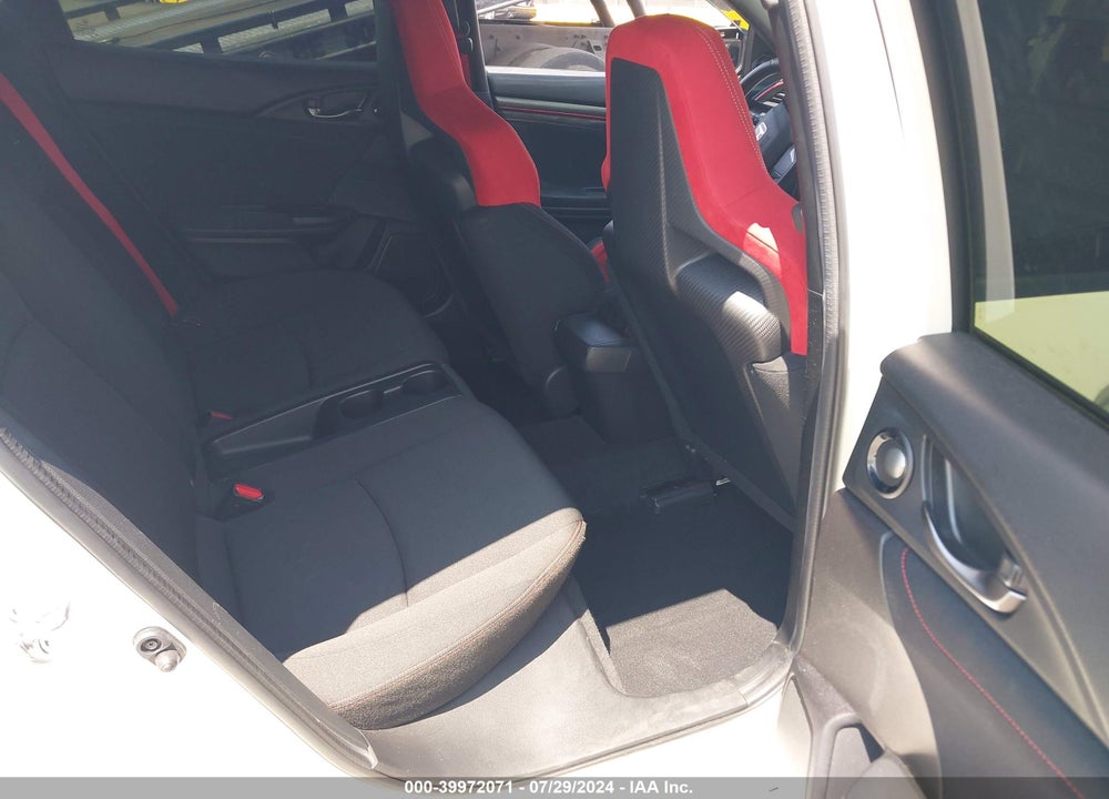 2018 HONDA CIVIC TYPE-R TOURING VIN: SHHFK8G7XJU202139