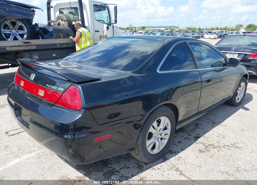 2001 HONDA ACCORD 3.0 EX VIN: 1HGCG22571A023608