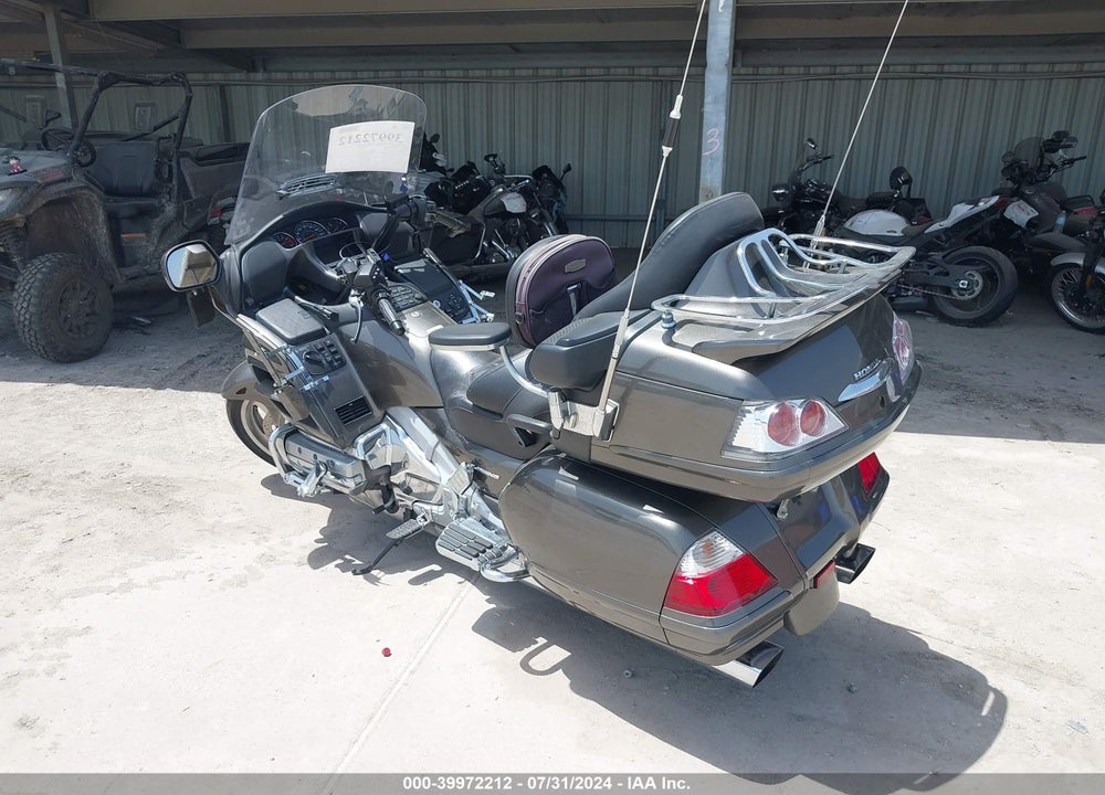 2010 HONDA GL1800 VIN: 1HFSC47H2AA907045