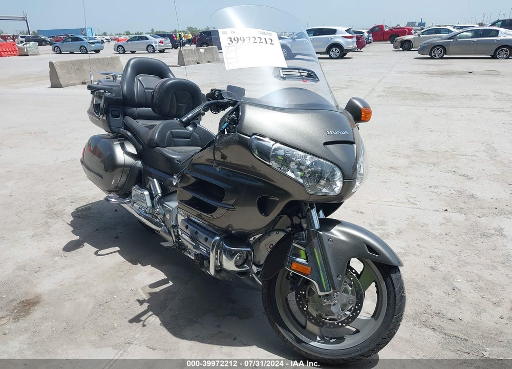 2010 HONDA GL1800 VIN: 1HFSC47H2AA907045