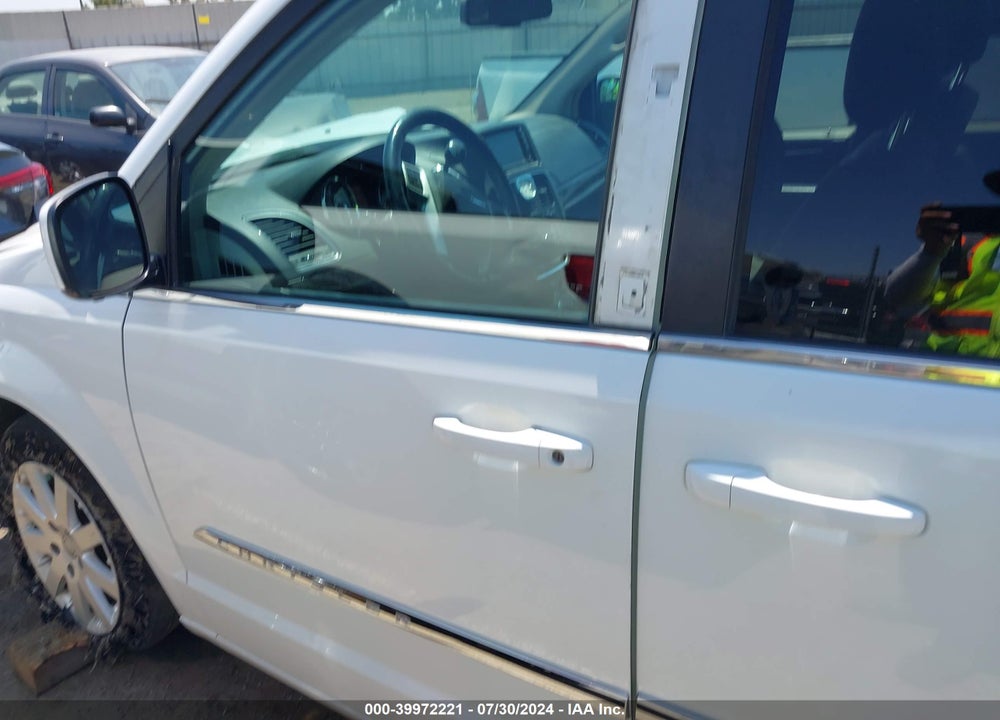 2015 CHRYSLER TOWN & COUNTRY TOURING VIN: 2C4RC1BG0FR655157