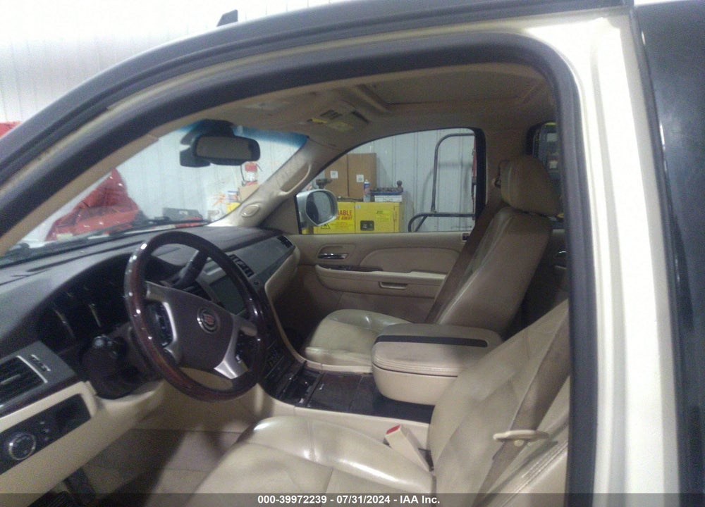 2007 CADILLAC ESCALADE ESV STANDARD VIN: 1GYFK66817R243269