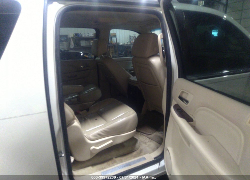 2007 CADILLAC ESCALADE ESV STANDARD VIN: 1GYFK66817R243269