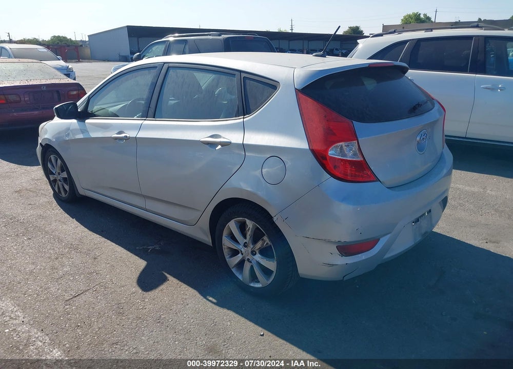 2013 HYUNDAI ACCENT SE VIN: KMHCU5AE4DU064514