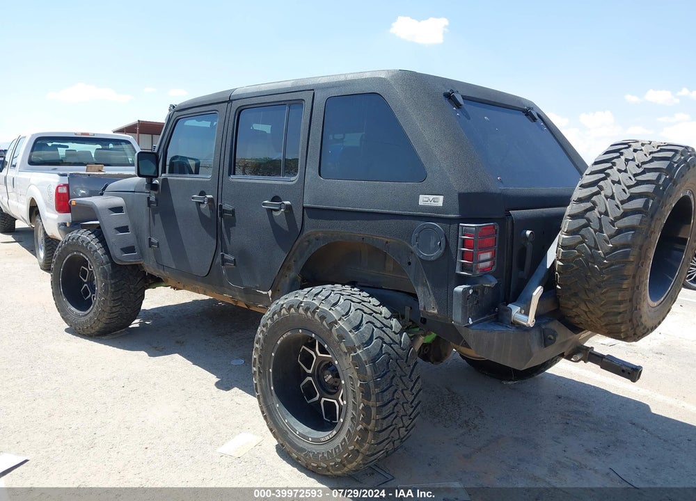 2015 JEEP WRANGLER UNLIMITED SAHARA VIN: 1C4HJWEG9FL631247