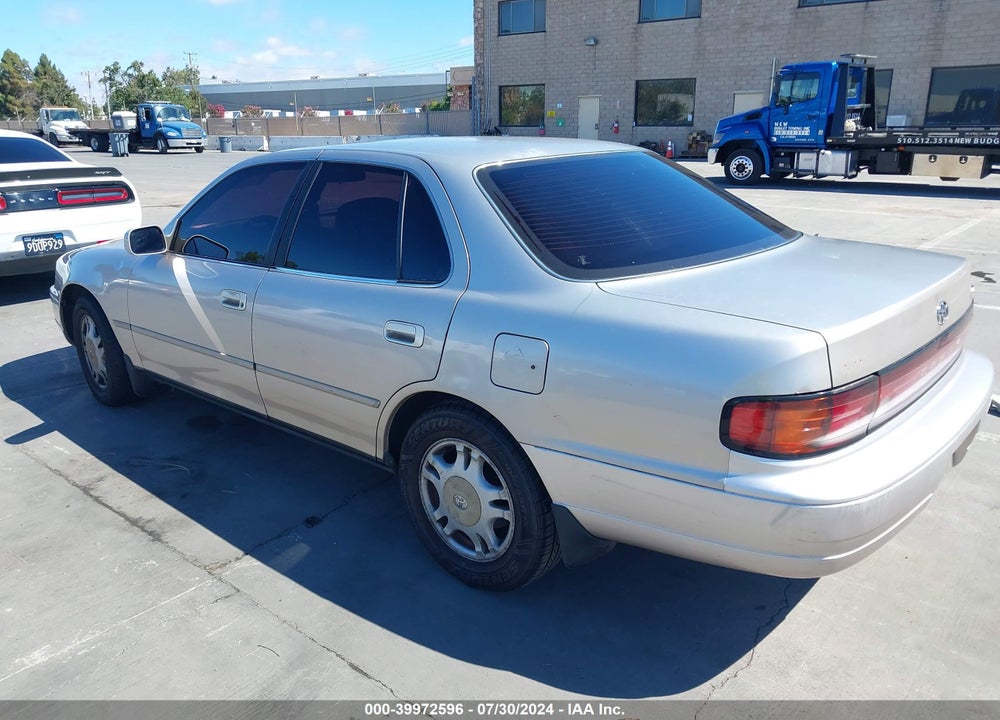 1994 TOYOTA CAMRY XLE VIN: JT2GK13EXR0050996