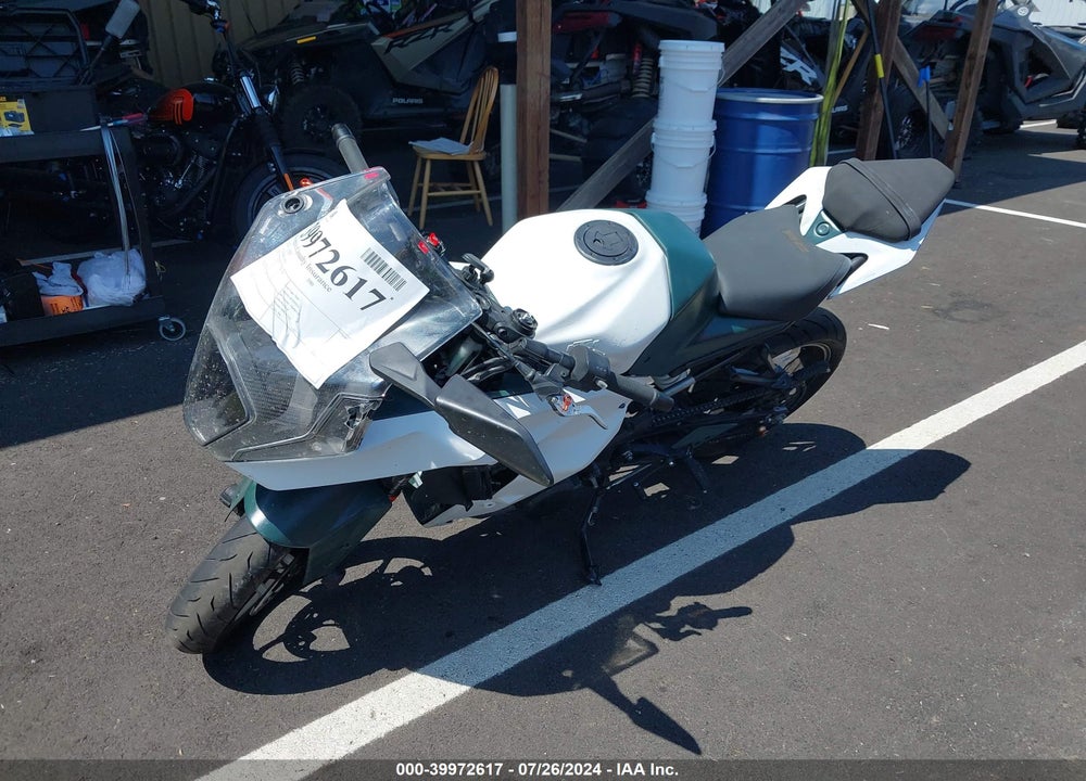 2022 KTM 390 RC VIN: MD2JYJ400NC214824
