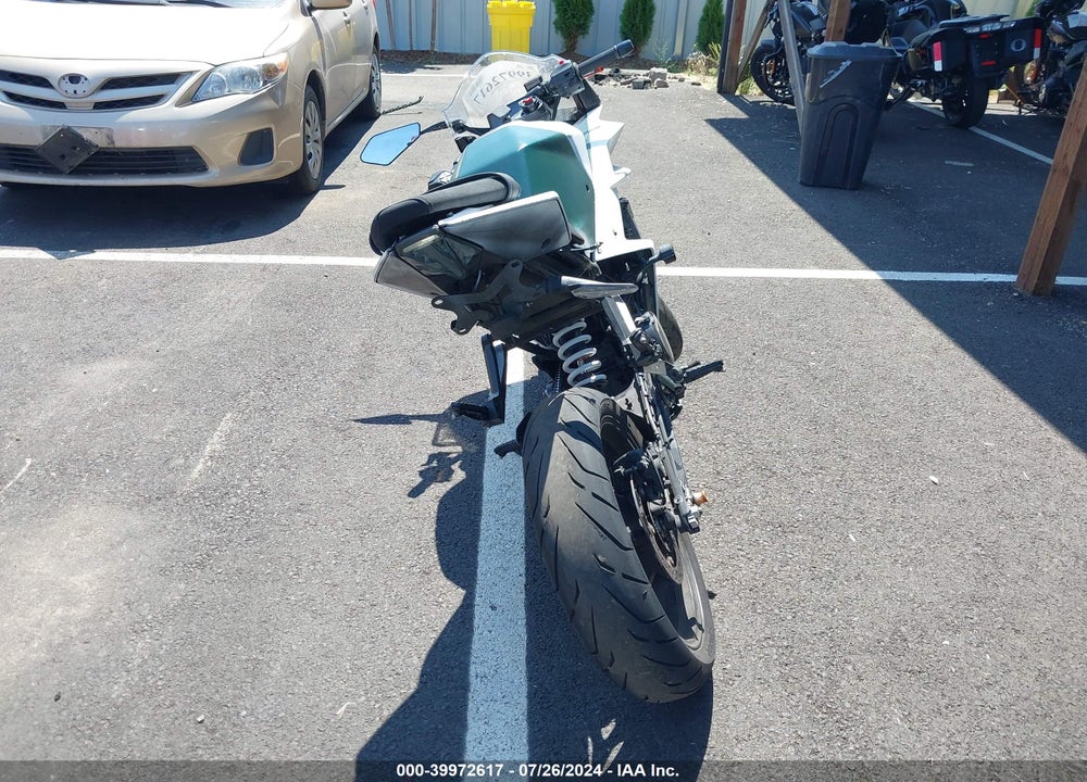 2022 KTM 390 RC VIN: MD2JYJ400NC214824