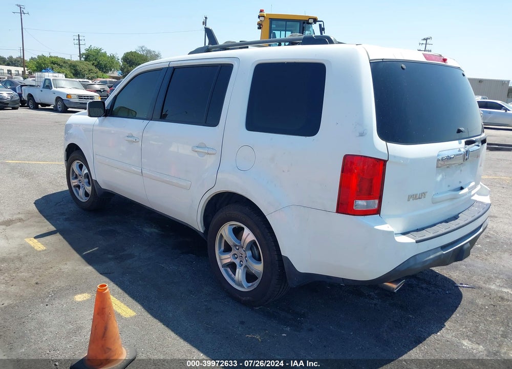 2015 HONDA PILOT EX VIN: 5FNYF3H44FB020434