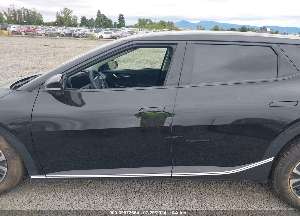 2024 KIA EV6 LIGHT LONG RANGE VIN: KNDC3DLC2R5616462