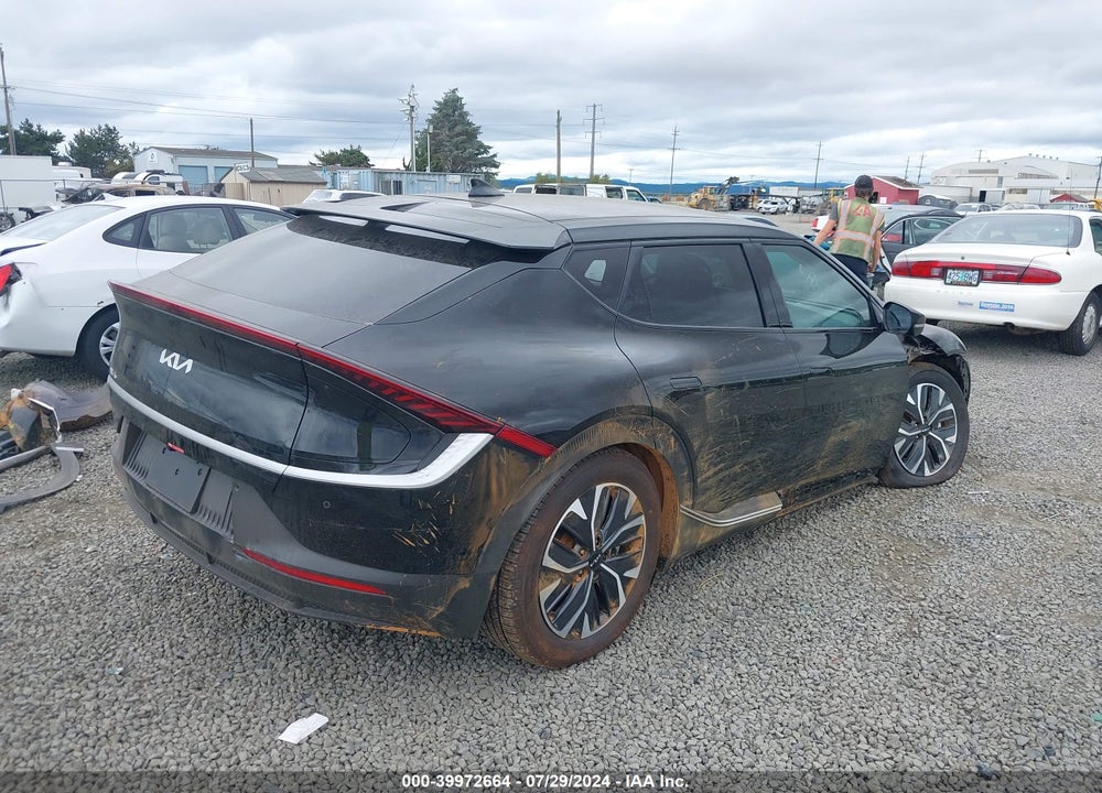 2024 KIA EV6 LIGHT LONG RANGE VIN: KNDC3DLC2R5616462