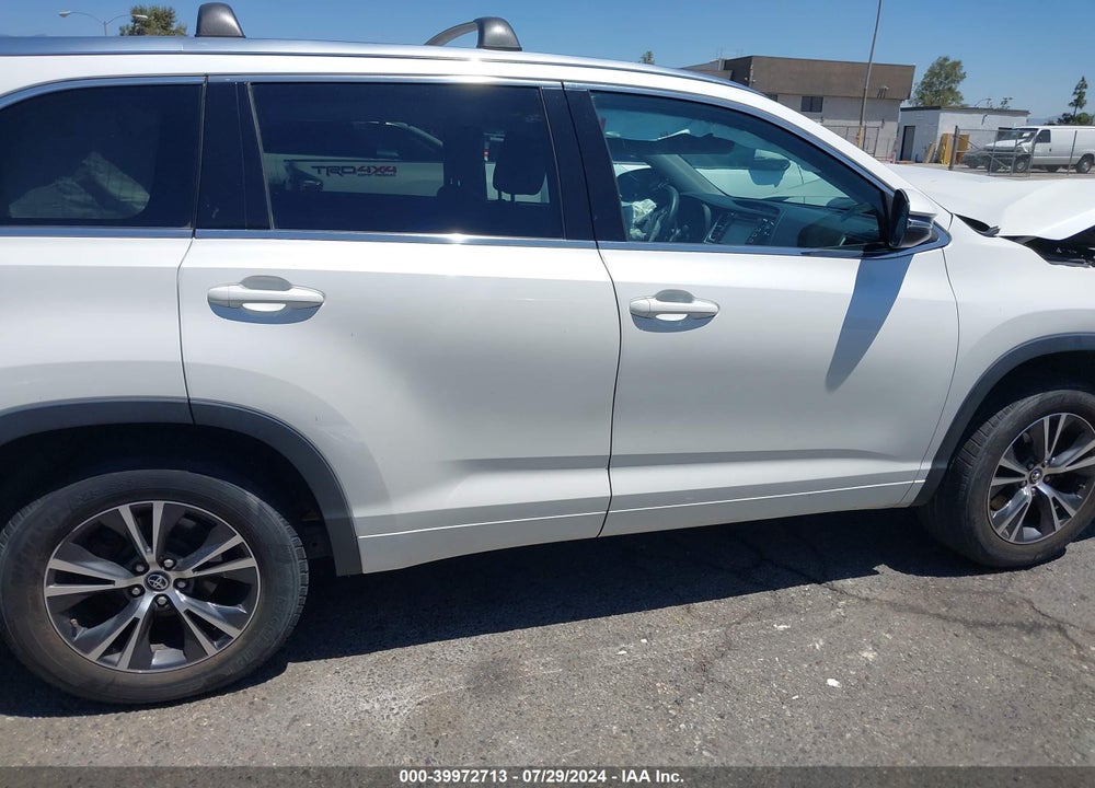 2016 TOYOTA HIGHLANDER XLE V6 VIN: 5TDKKRFH5GS177445