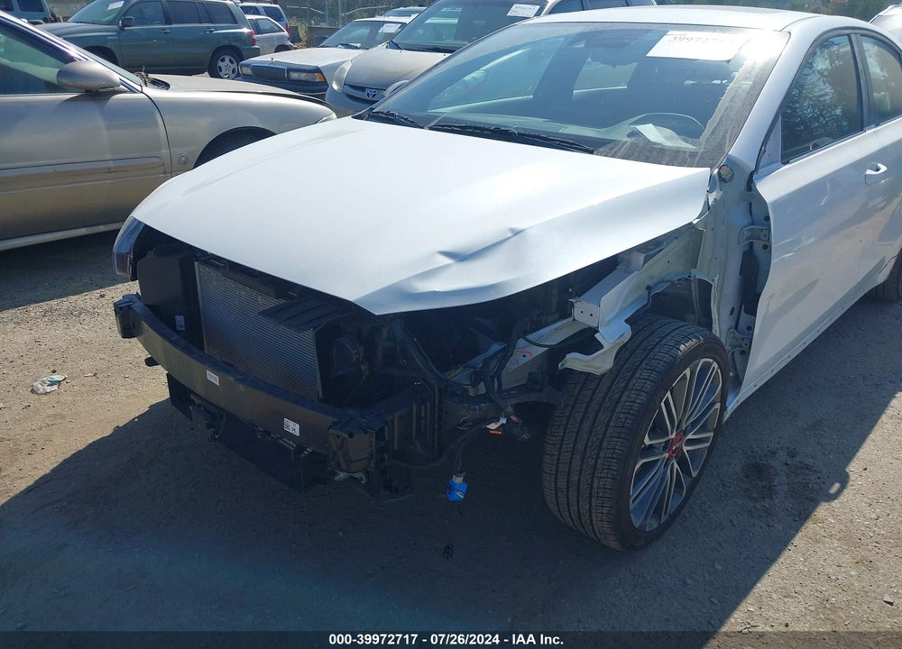 2024 KIA FORTE GT VIN: 3KPF44AC3RE715258