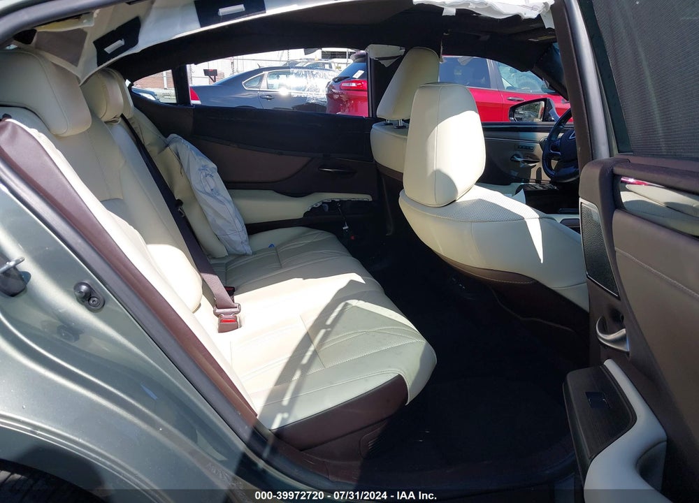 2021 LEXUS ES 300H ULTRA LUXURY VIN: 58AFA1C11MU009651