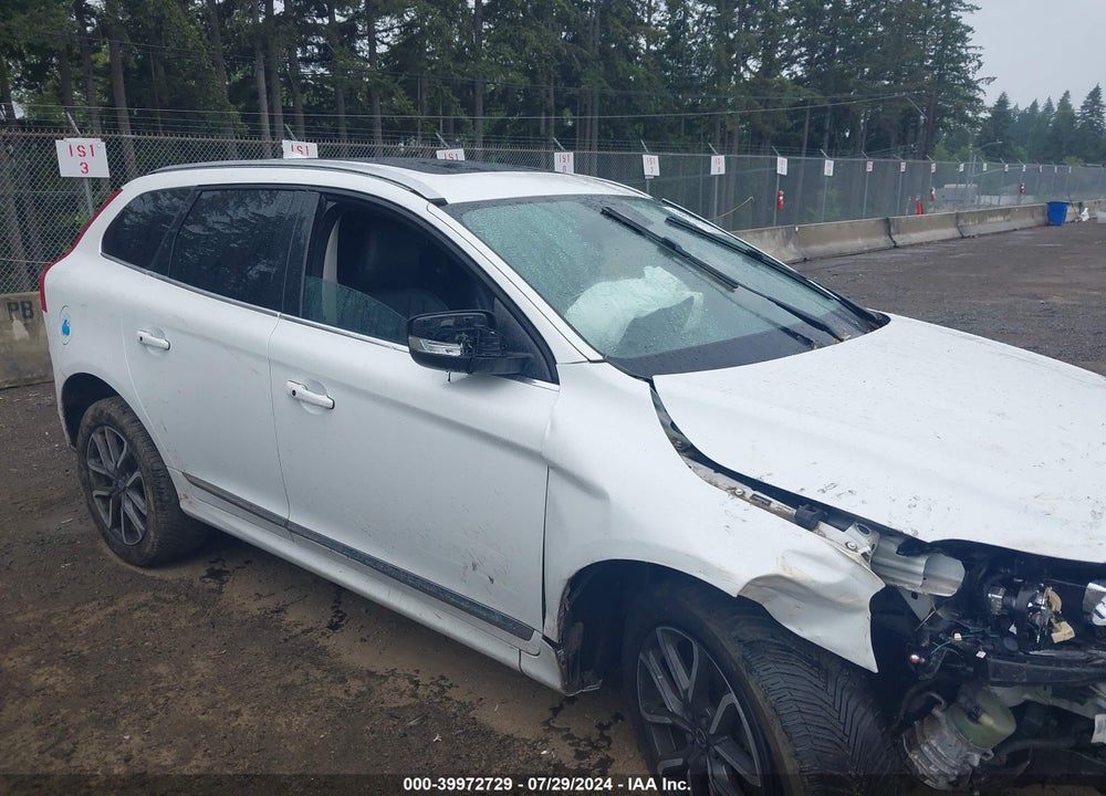 2017 VOLVO XC60 T6 DYNAMIC VIN: YV449MRR9H2145650