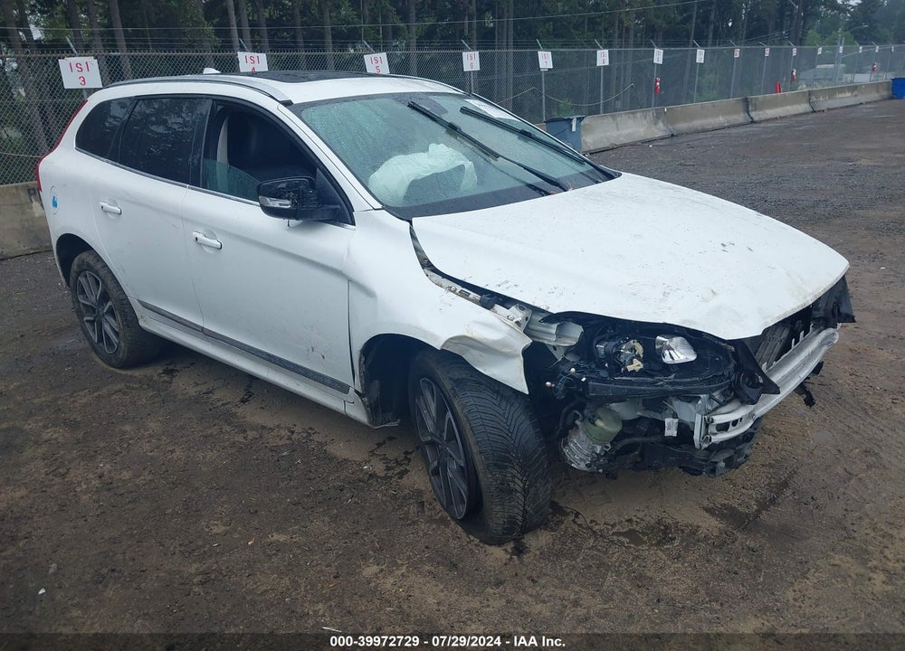 2017 VOLVO XC60 T6 DYNAMIC VIN: YV449MRR9H2145650