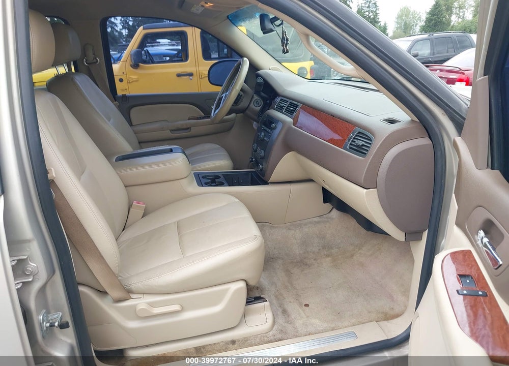 2007 GMC YUKON XL 1500 SLE VIN: 1GKFC16097J230806