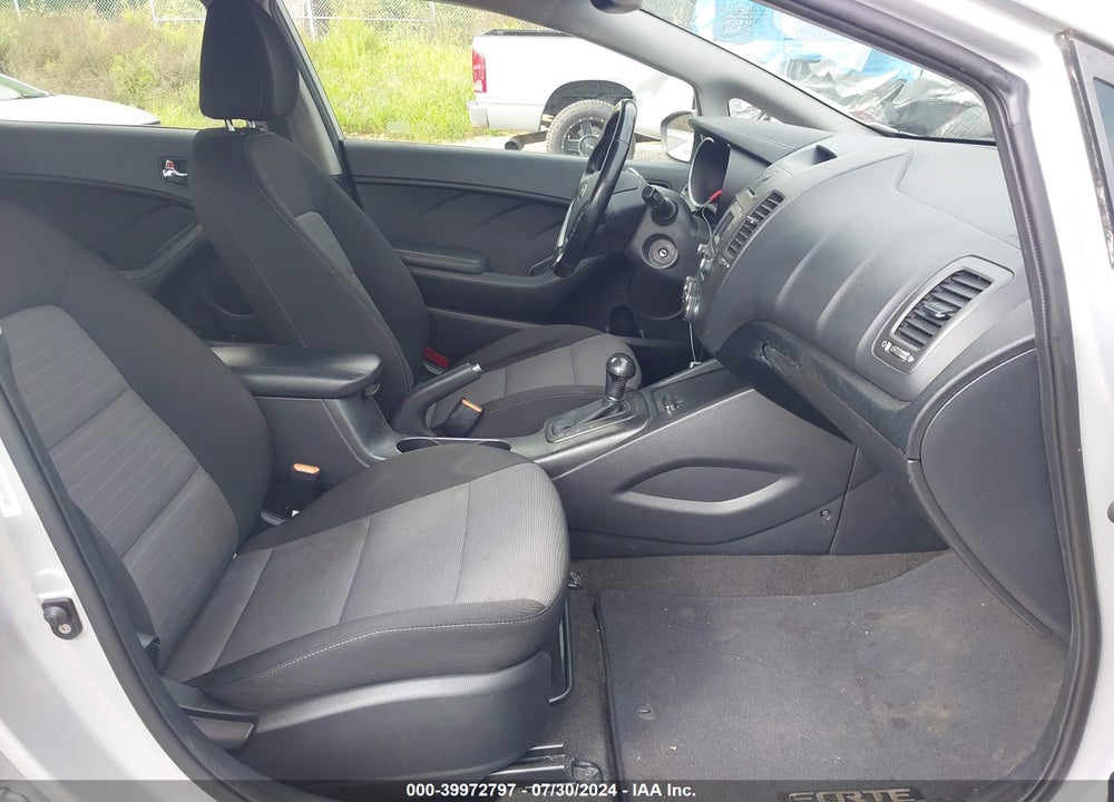 2015 KIA FORTE EX VIN: KNAFX5A86F5317720