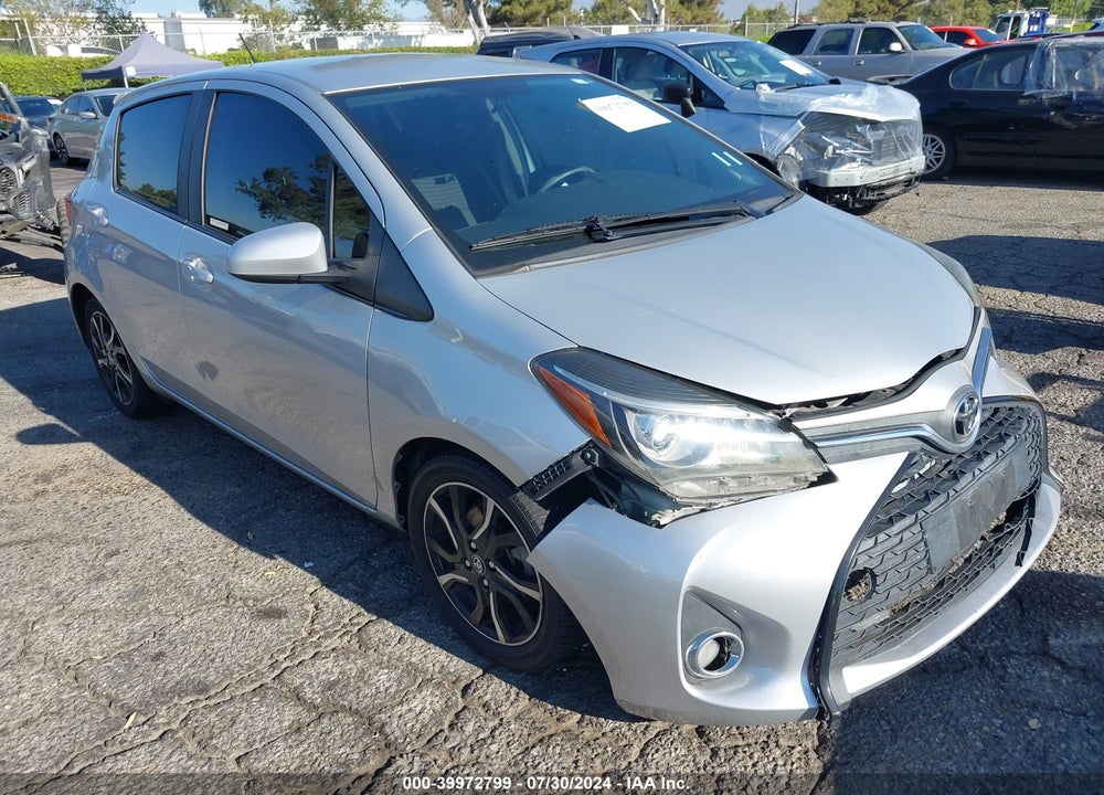 2015 TOYOTA YARIS SE VIN: VNKKTUD38FA019143