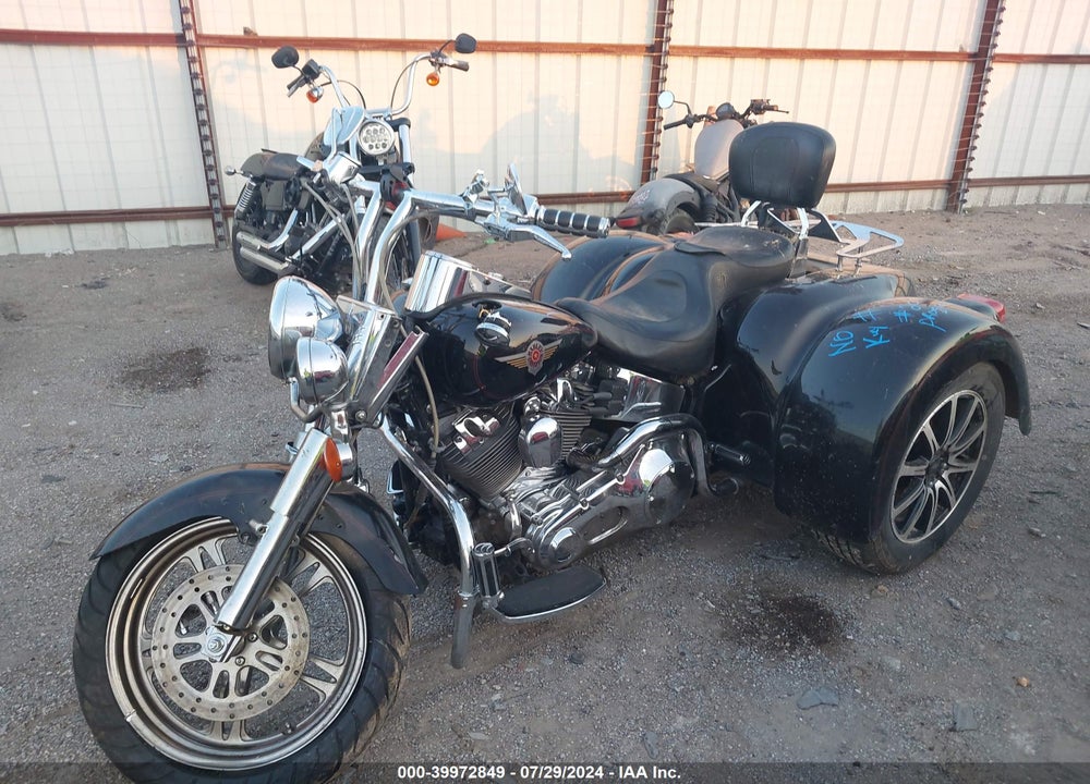 2000 HARLEY-DAVIDSON FXSTS VIN: 1HD1BLY15YY052071