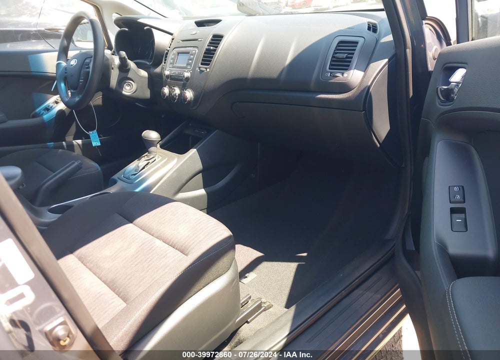 2016 KIA FORTE LX VIN: KNAFK4A64G5587229