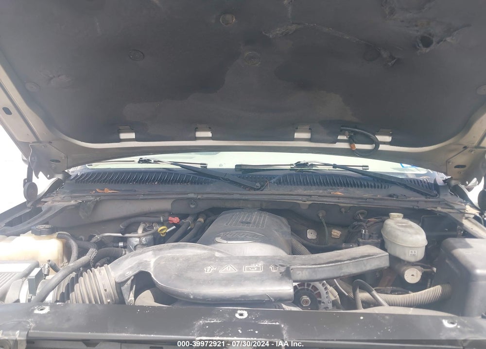 2003 CHEVROLET SUBURBAN 1500 LT VIN: 3GNFK16Z73G266848