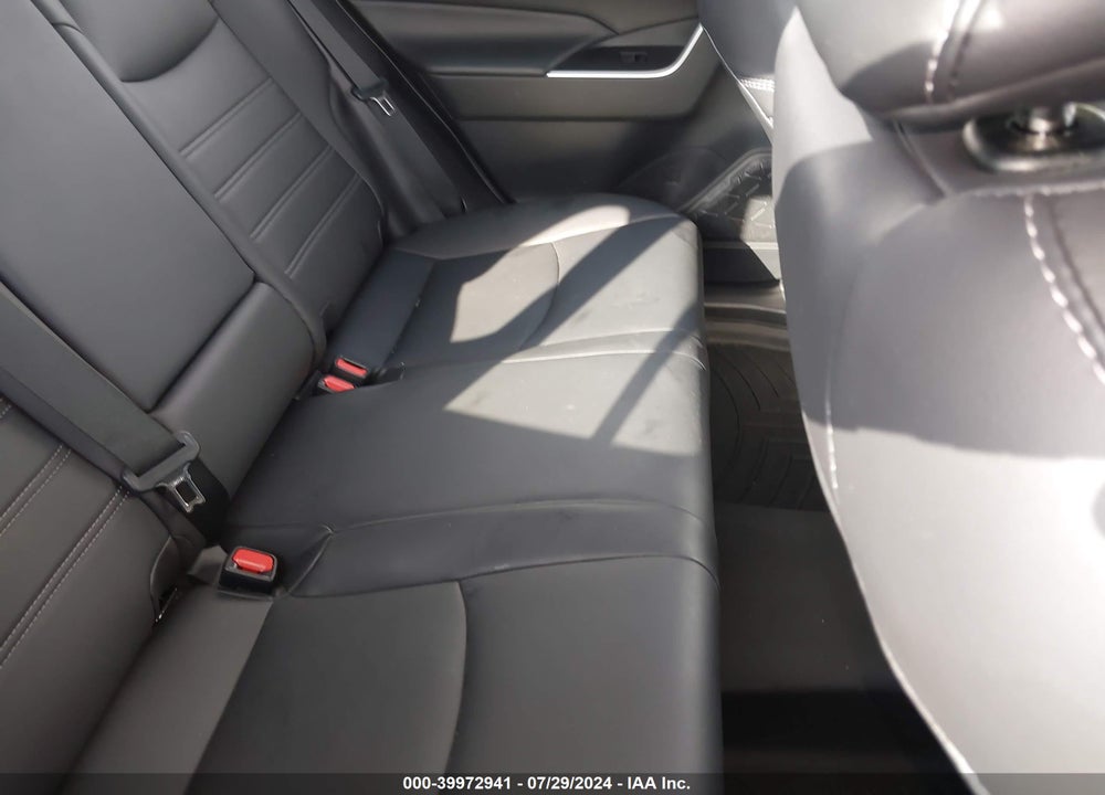 2019 TOYOTA RAV4 XLE PREMIUM VIN: 2T3C1RFV2KC010353