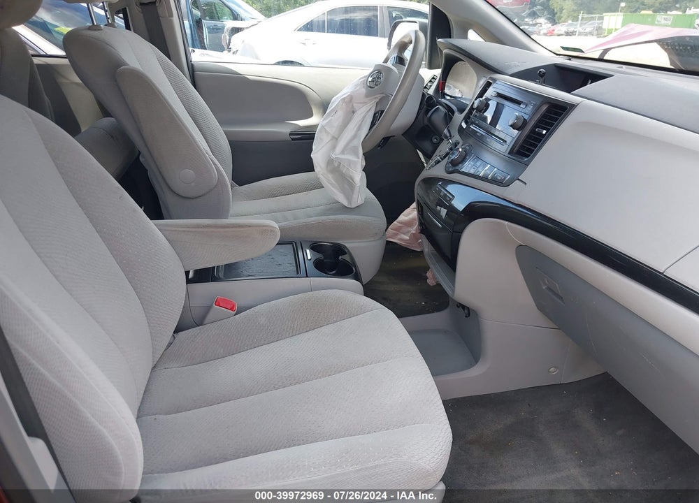 2014 TOYOTA SIENNA LE V6 8 PASSENGER VIN: 5TDKK3DC4ES496756