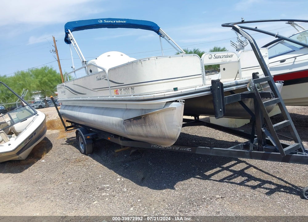 2007 LOWE BOAT VIN: LWCP0166F607