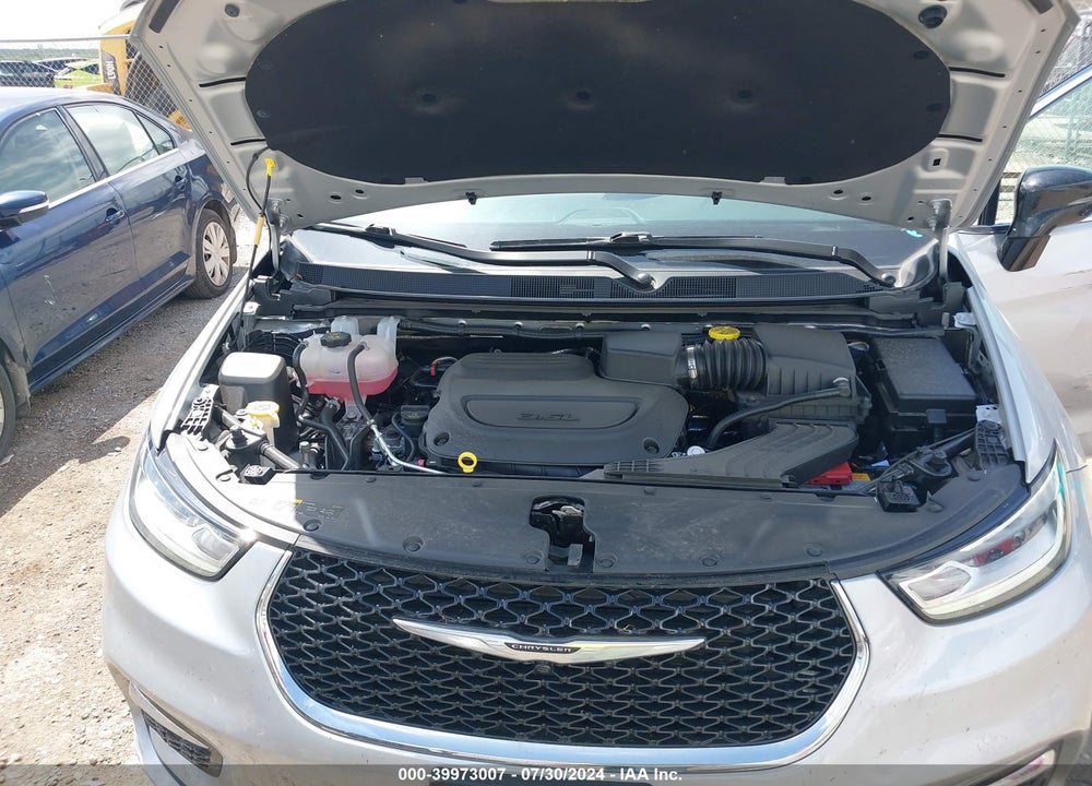 2024 CHRYSLER PACIFICA TOURING L VIN: 2C4RC1BG4RR133068