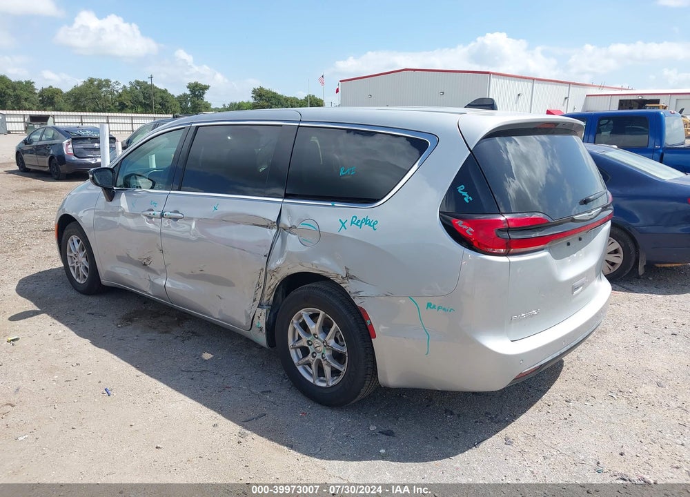 2024 CHRYSLER PACIFICA TOURING L VIN: 2C4RC1BG4RR133068