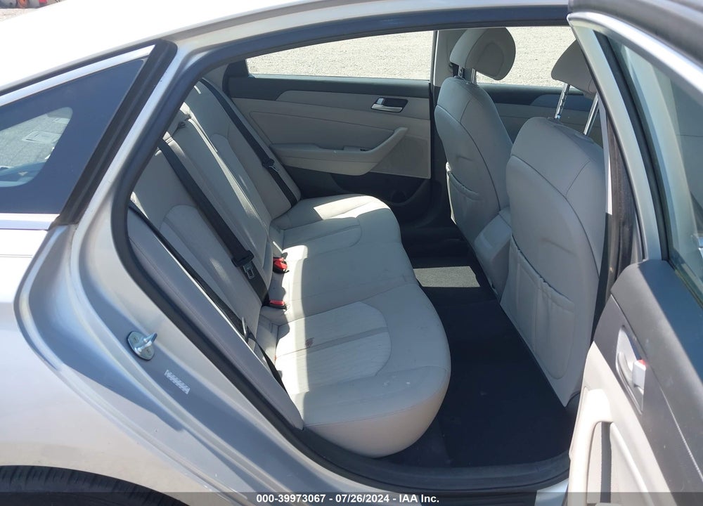 2017 HYUNDAI SONATA HYBRID SE VIN: KMHE24L33HA064936