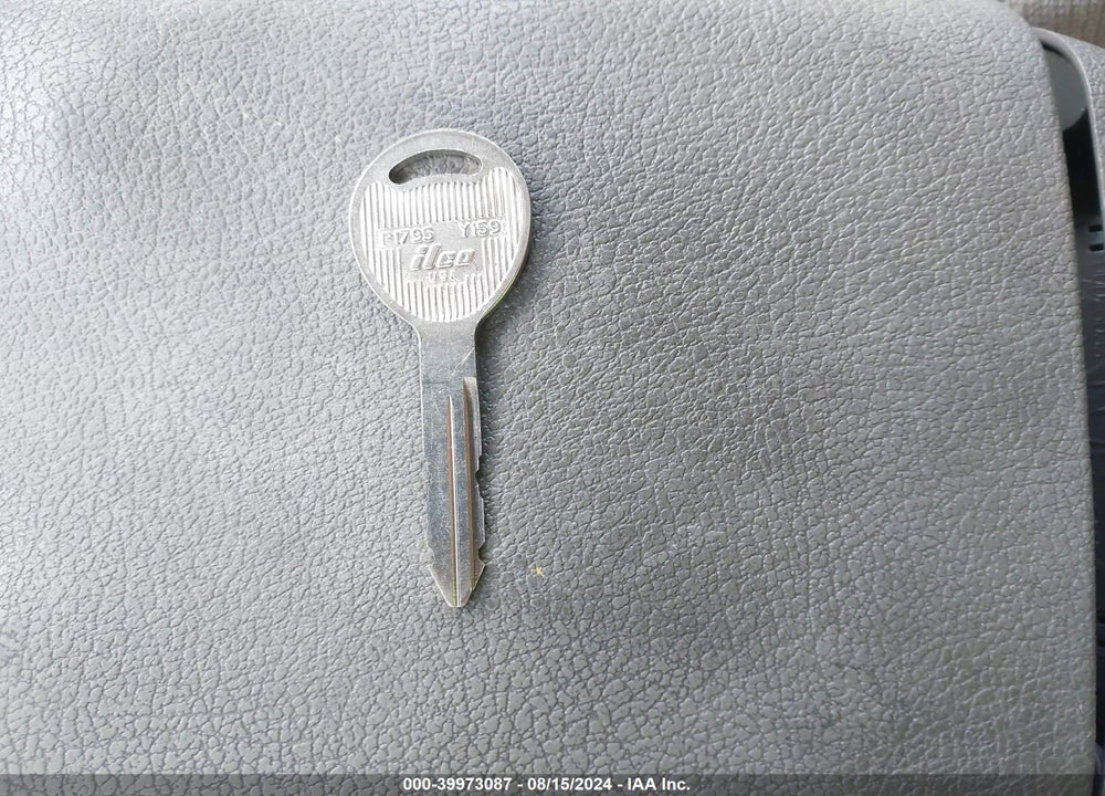 2002 CHRYSLER TOWN & COUNTRY EX VIN: 2C8GP74L72R762210
