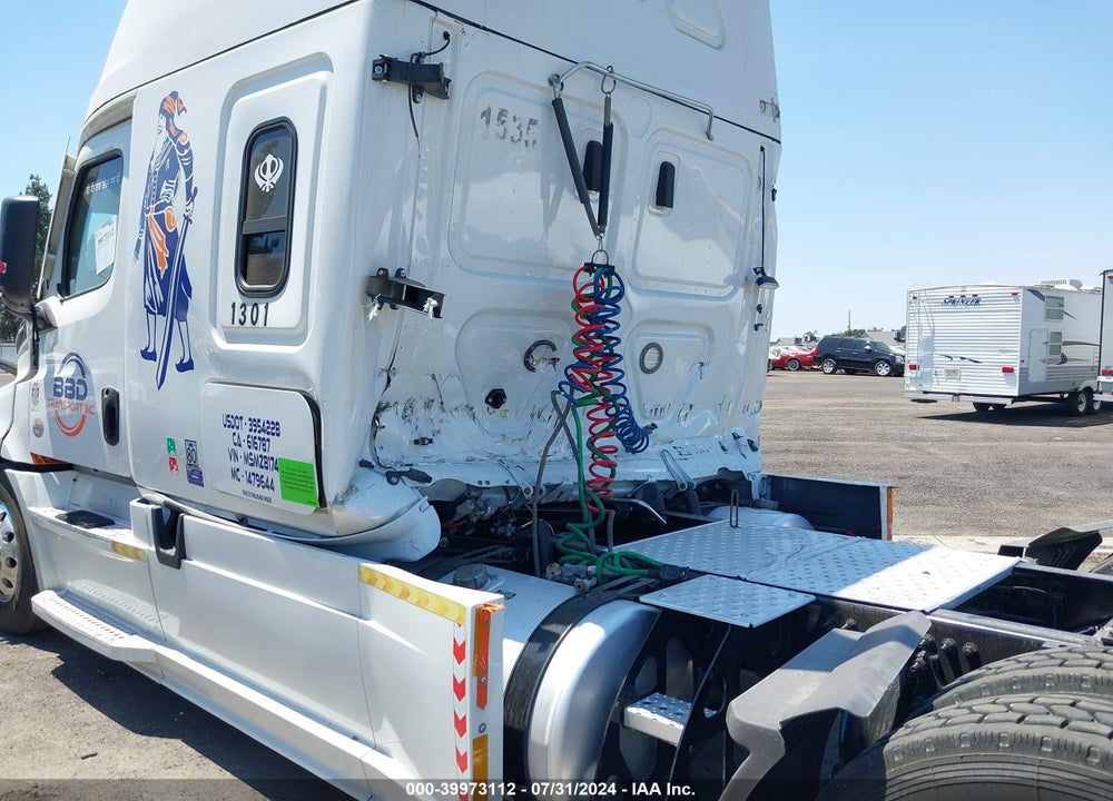 2021 FREIGHTLINER NEW CASCADIA 126 VIN: 3AKJHHDR2MSMZ8174