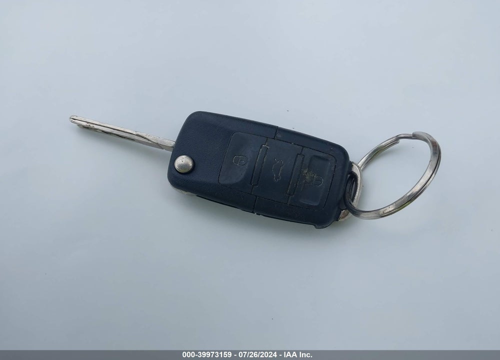 2008 VOLKSWAGEN NEW BEETLE S VIN: 3VWPW31C58M509305