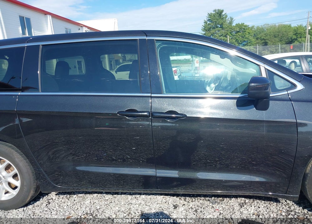 2017 CHRYSLER PACIFICA LX VIN: 2C4RC1CG5HR552043