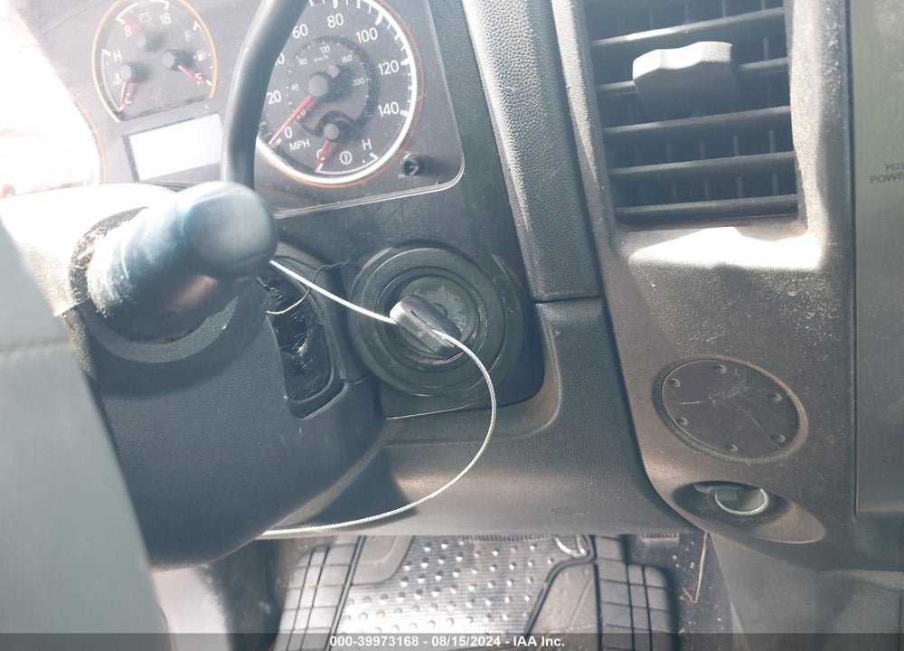 2008 NISSAN TITAN LE/SE VIN: 1N6BA06A48N337692