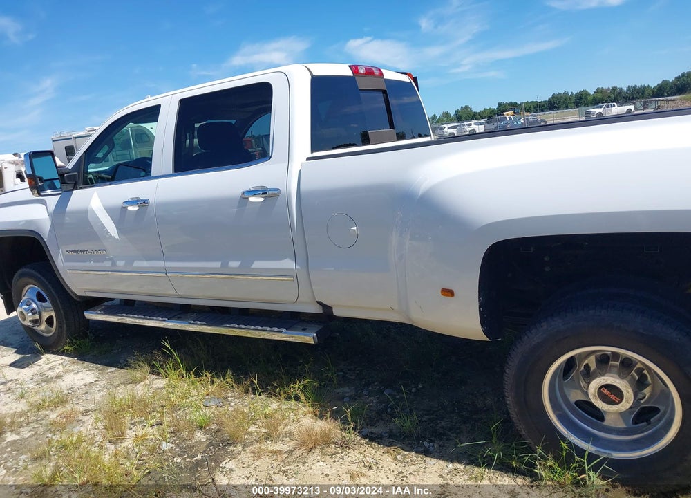 2017 GMC SIERRA 3500HD DENALI VIN: 1GT42YEY1HF238490