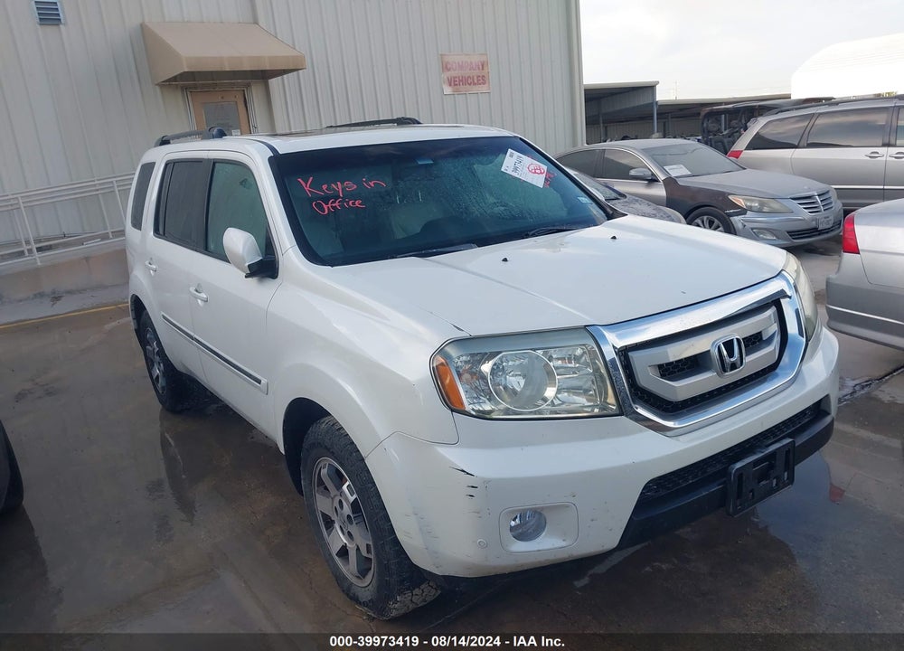 2011 HONDA PILOT TOURING VIN: 5FNYF3H9XBB027913