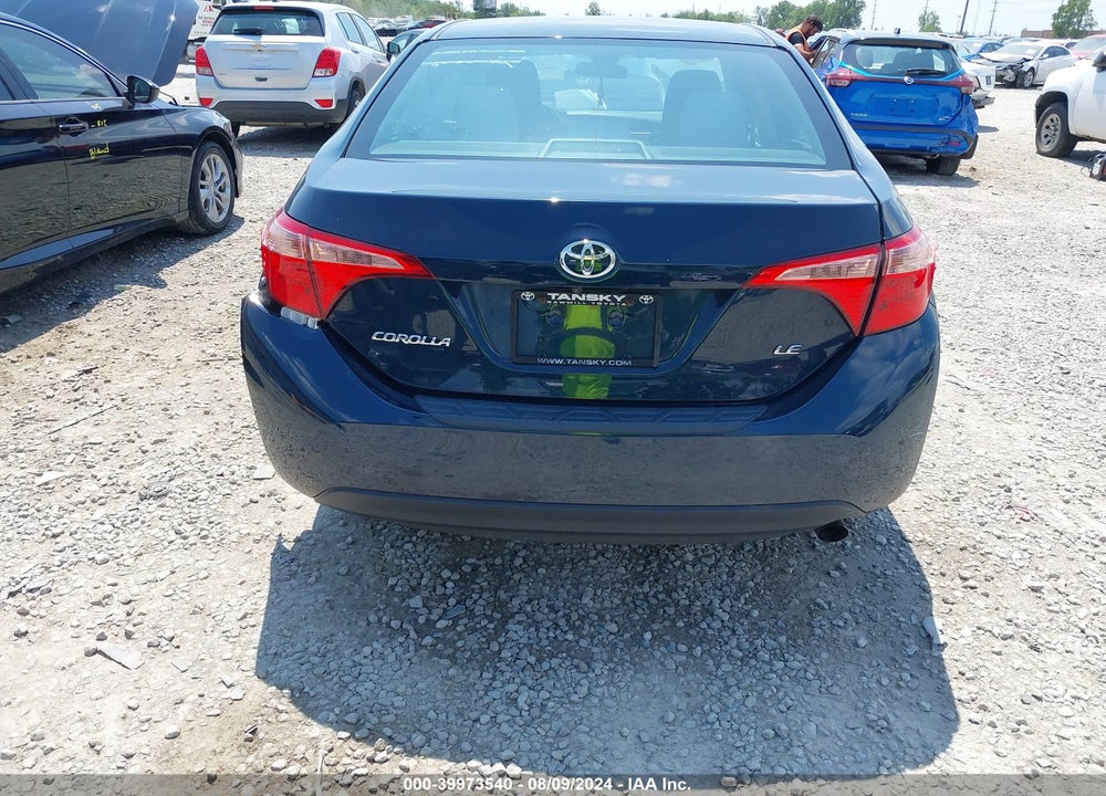 2018 TOYOTA COROLLA LE VIN: 2T1BURHE3JC032031